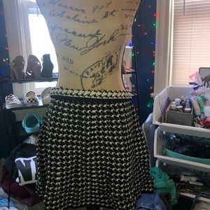 size large checkered skirt